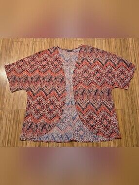 Ofeefan Patterned Open-Front Women’s Top in Coral and Navy